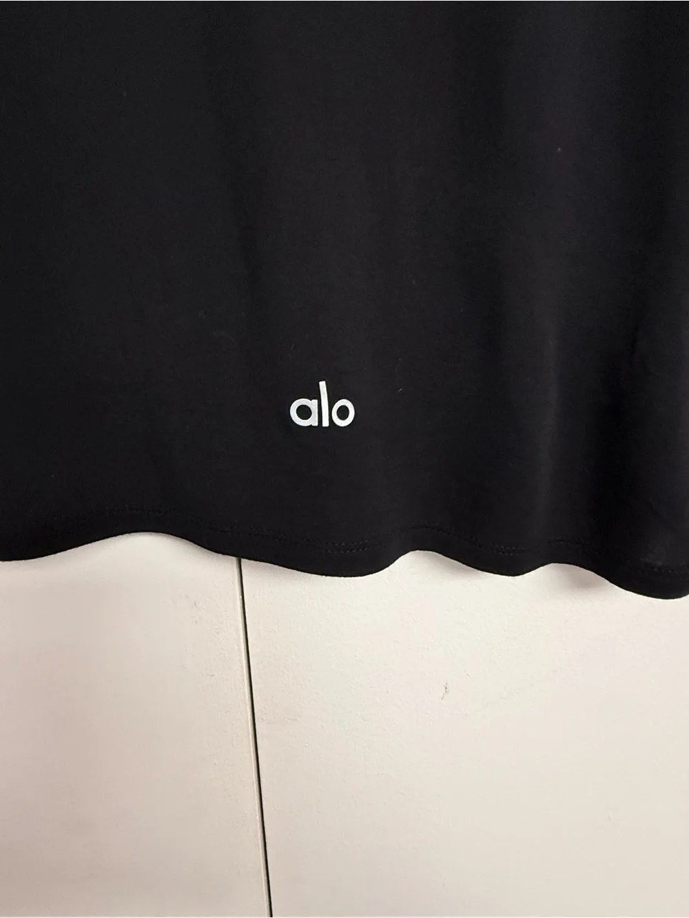 Alo Yoga Cropped All Day Short Sleeve Tee Black Modal Boxy Crop Top Medium